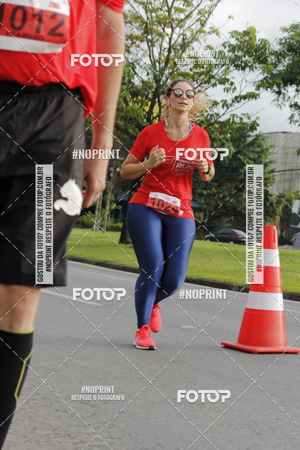 Buy your photos of the eventSantander Track & Field Run Series - Shopping Tambor on Fotop
