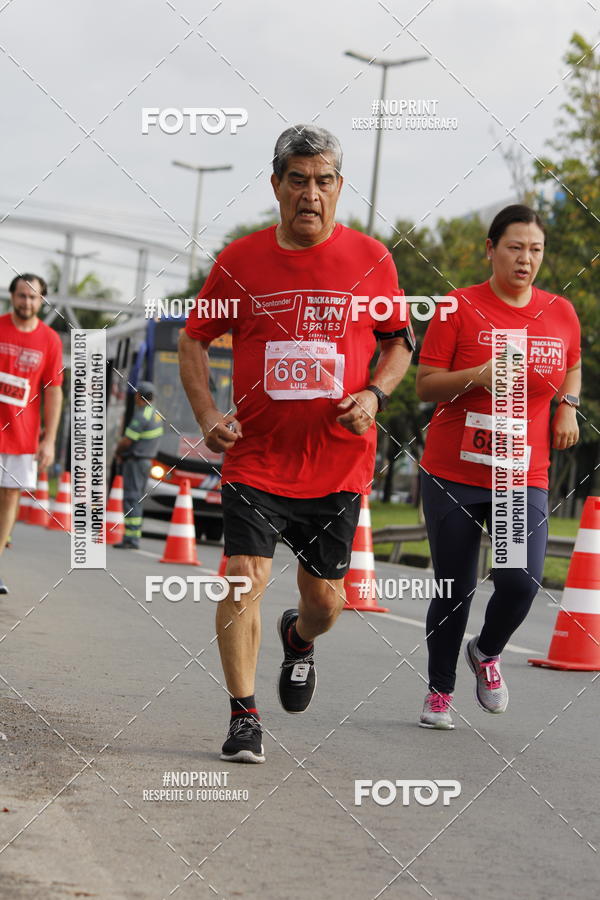 Buy your photos of the eventSantander Track & Field Run Series - Shopping Tambor on Fotop