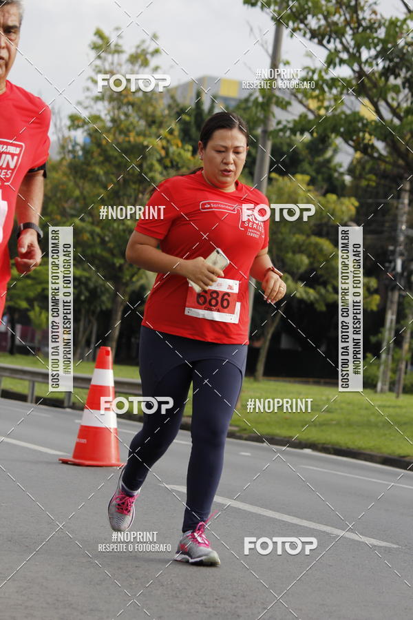 Buy your photos of the eventSantander Track & Field Run Series - Shopping Tambor on Fotop