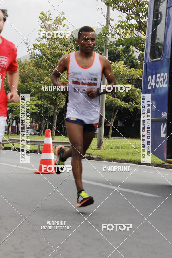 Buy your photos of the eventSantander Track & Field Run Series - Shopping Tambor on Fotop