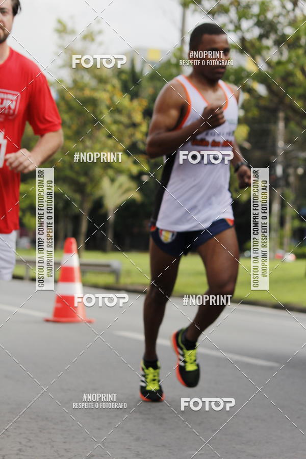 Buy your photos of the eventSantander Track & Field Run Series - Shopping Tambor on Fotop