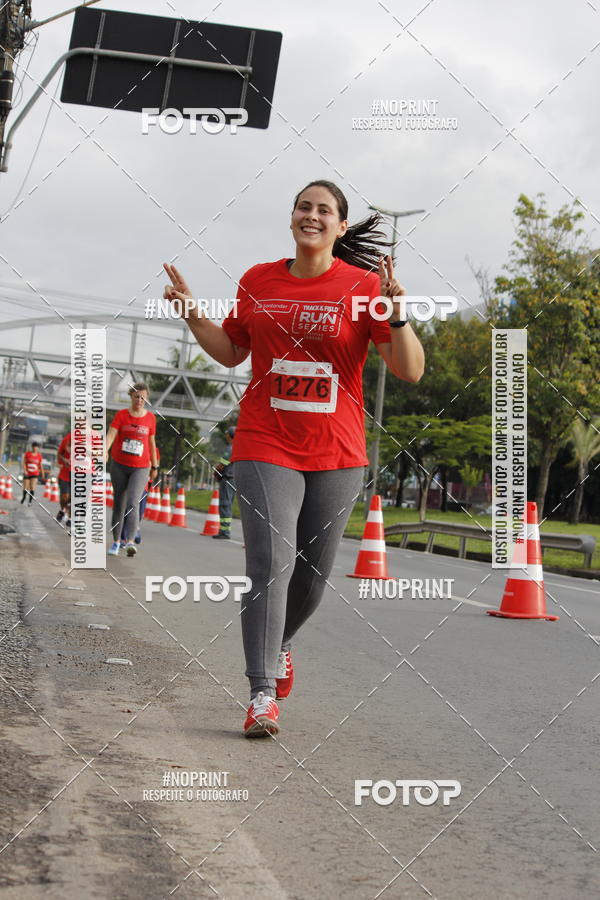 Buy your photos of the eventSantander Track & Field Run Series - Shopping Tambor on Fotop