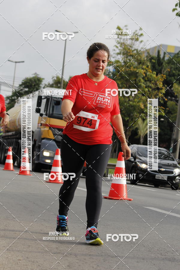 Buy your photos of the eventSantander Track & Field Run Series - Shopping Tambor on Fotop