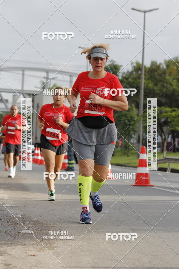 Buy your photos of the eventSantander Track & Field Run Series - Shopping Tambor on Fotop