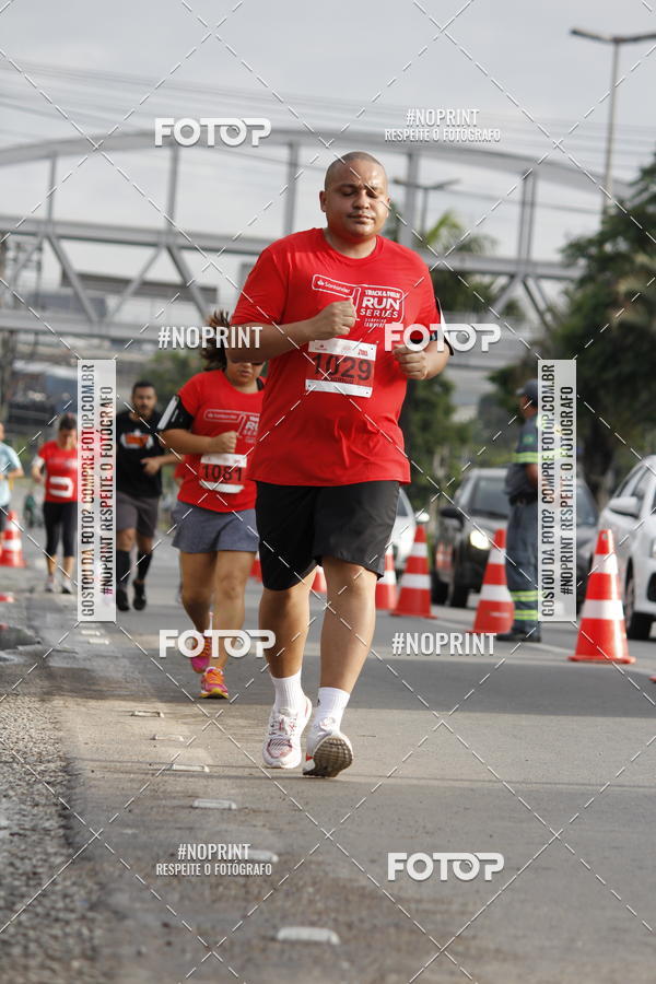 Buy your photos of the eventSantander Track & Field Run Series - Shopping Tambor on Fotop