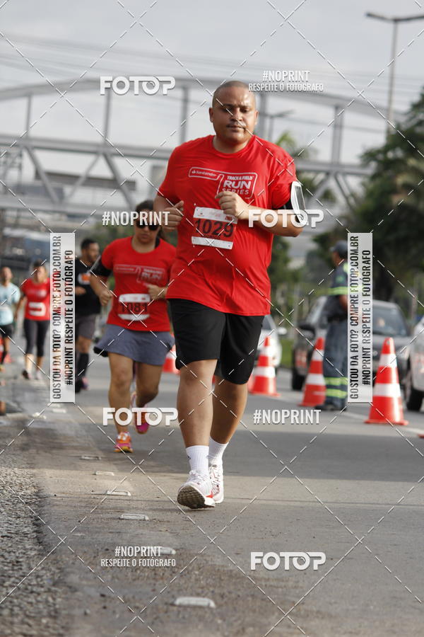 Buy your photos of the eventSantander Track & Field Run Series - Shopping Tambor on Fotop