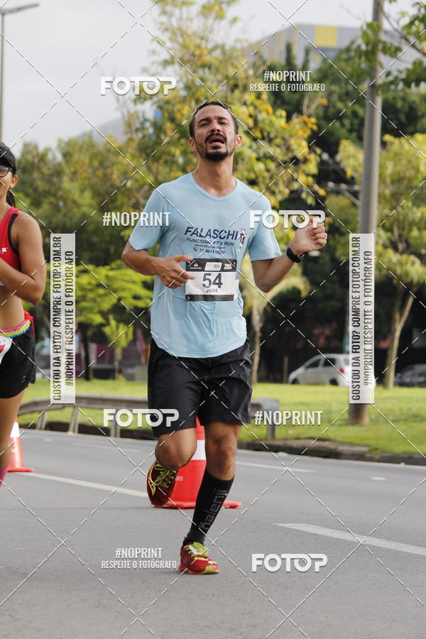 Buy your photos of the eventSantander Track & Field Run Series - Shopping Tambor on Fotop