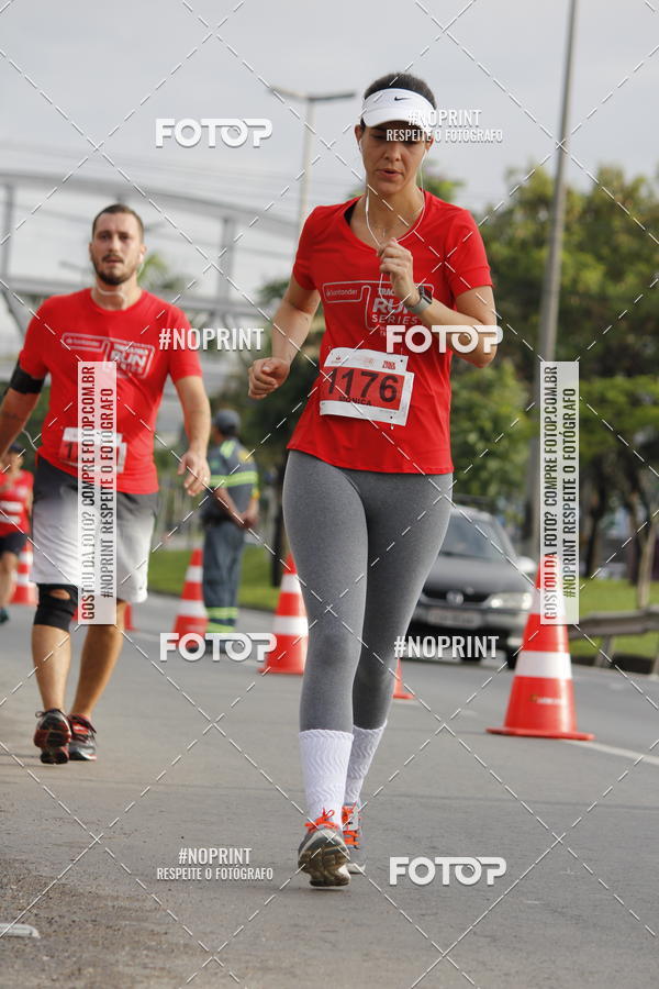 Buy your photos of the eventSantander Track & Field Run Series - Shopping Tambor on Fotop