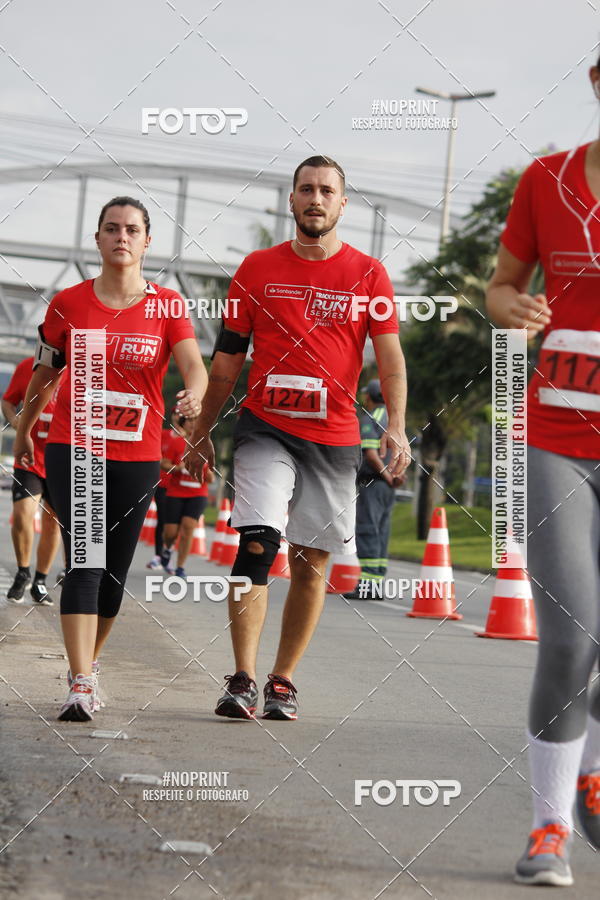 Buy your photos of the eventSantander Track & Field Run Series - Shopping Tambor on Fotop
