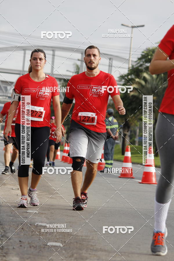 Buy your photos of the eventSantander Track & Field Run Series - Shopping Tambor on Fotop