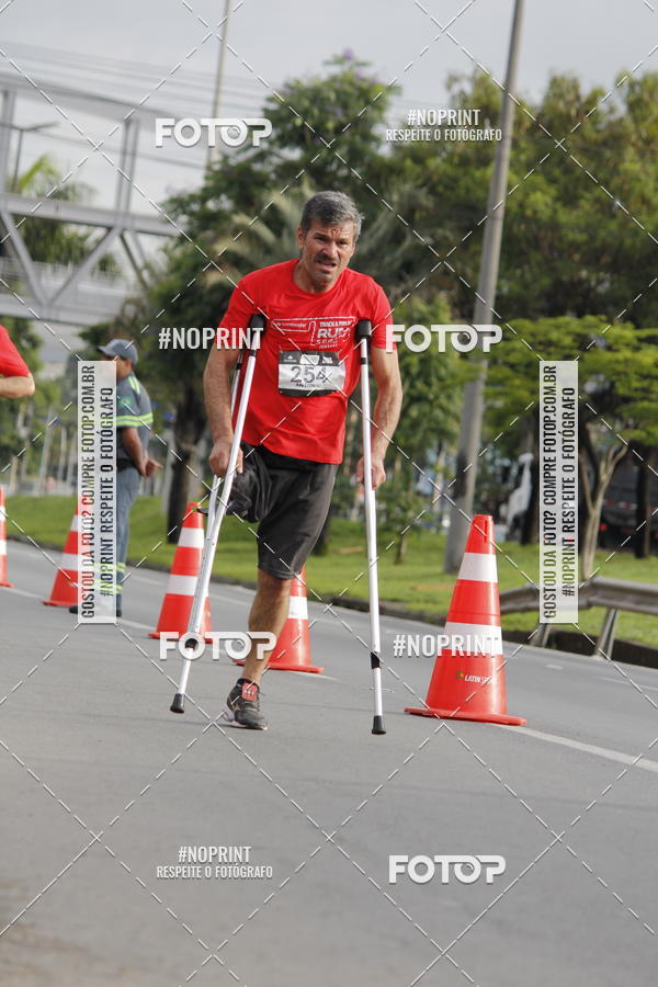 Buy your photos of the eventSantander Track & Field Run Series - Shopping Tambor on Fotop