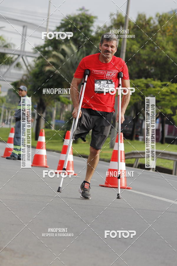 Buy your photos of the eventSantander Track & Field Run Series - Shopping Tambor on Fotop
