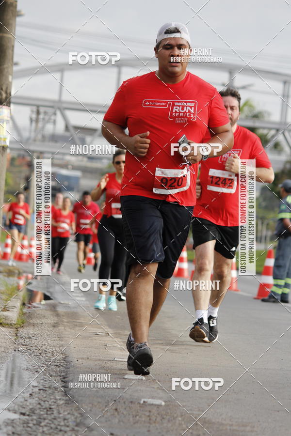 Buy your photos of the eventSantander Track & Field Run Series - Shopping Tambor on Fotop