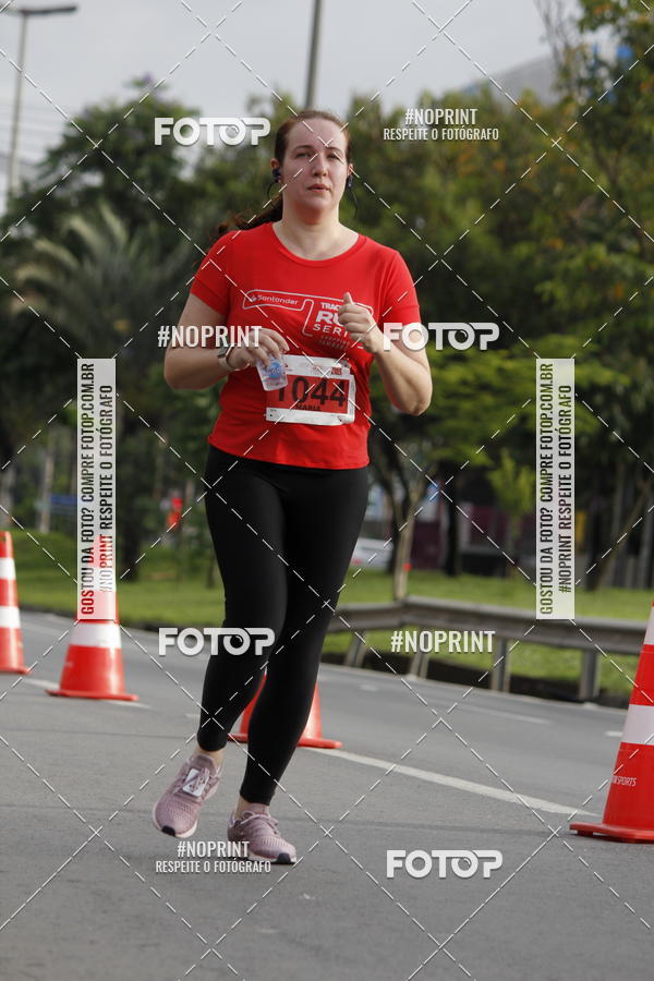 Buy your photos of the eventSantander Track & Field Run Series - Shopping Tambor on Fotop