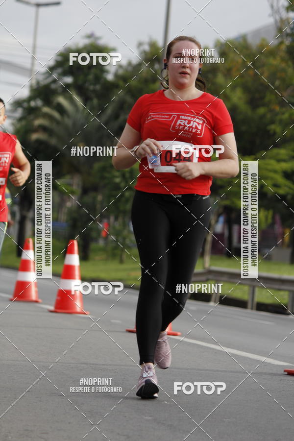 Buy your photos of the eventSantander Track & Field Run Series - Shopping Tambor on Fotop