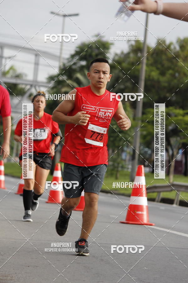 Buy your photos of the eventSantander Track & Field Run Series - Shopping Tambor on Fotop