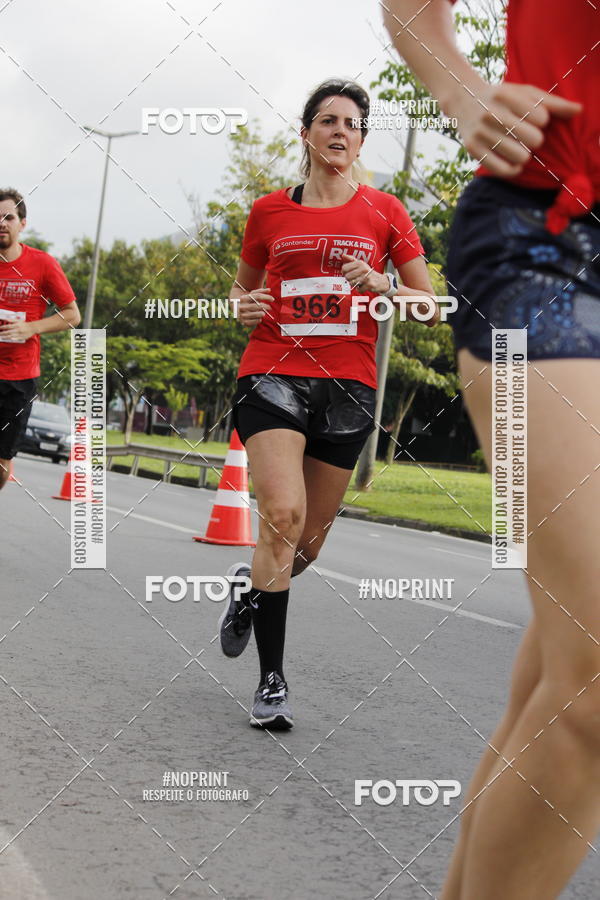 Buy your photos of the eventSantander Track & Field Run Series - Shopping Tambor on Fotop