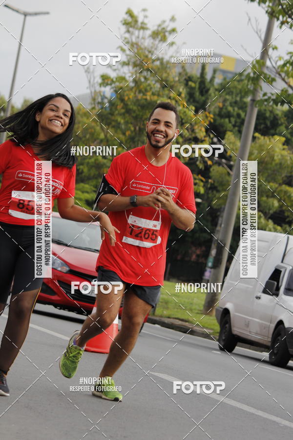 Buy your photos of the eventSantander Track & Field Run Series - Shopping Tambor on Fotop