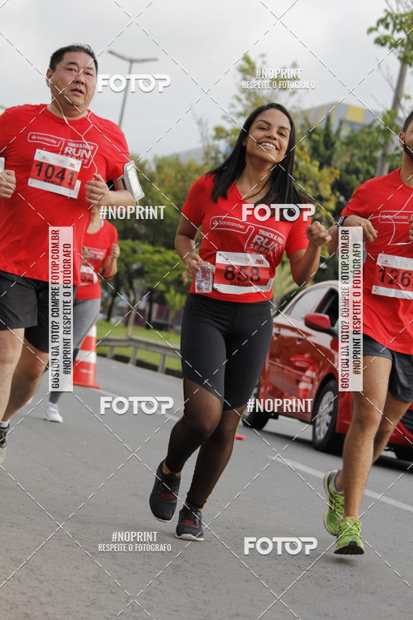 Buy your photos of the eventSantander Track & Field Run Series - Shopping Tambor on Fotop