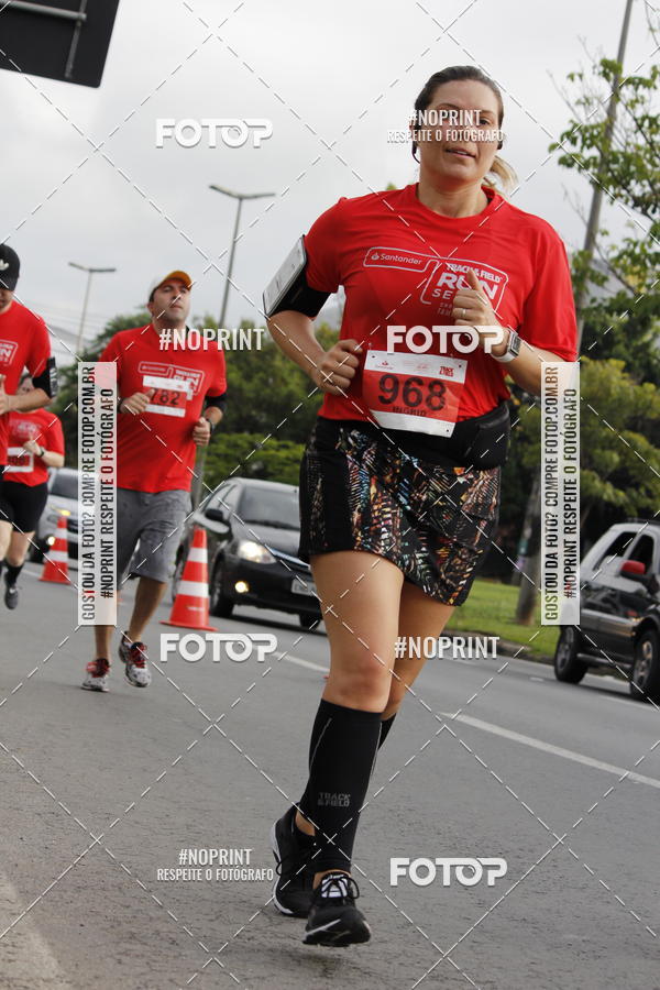 Buy your photos of the eventSantander Track & Field Run Series - Shopping Tambor on Fotop