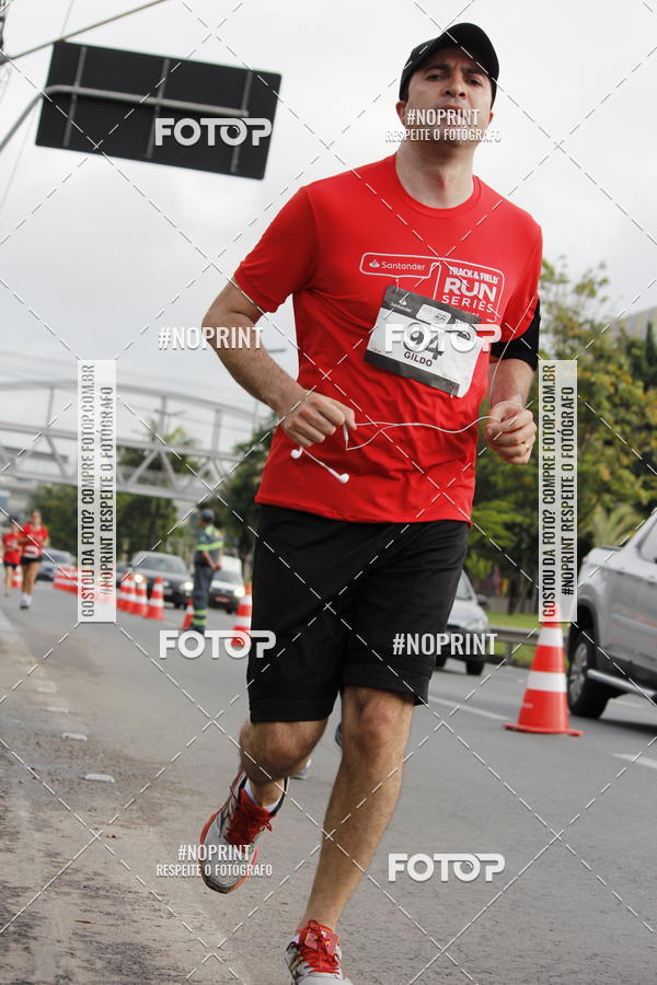 Buy your photos of the eventSantander Track & Field Run Series - Shopping Tambor on Fotop