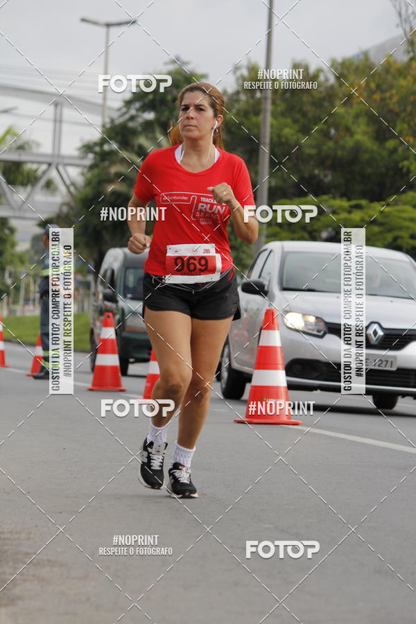 Buy your photos of the eventSantander Track & Field Run Series - Shopping Tambor on Fotop