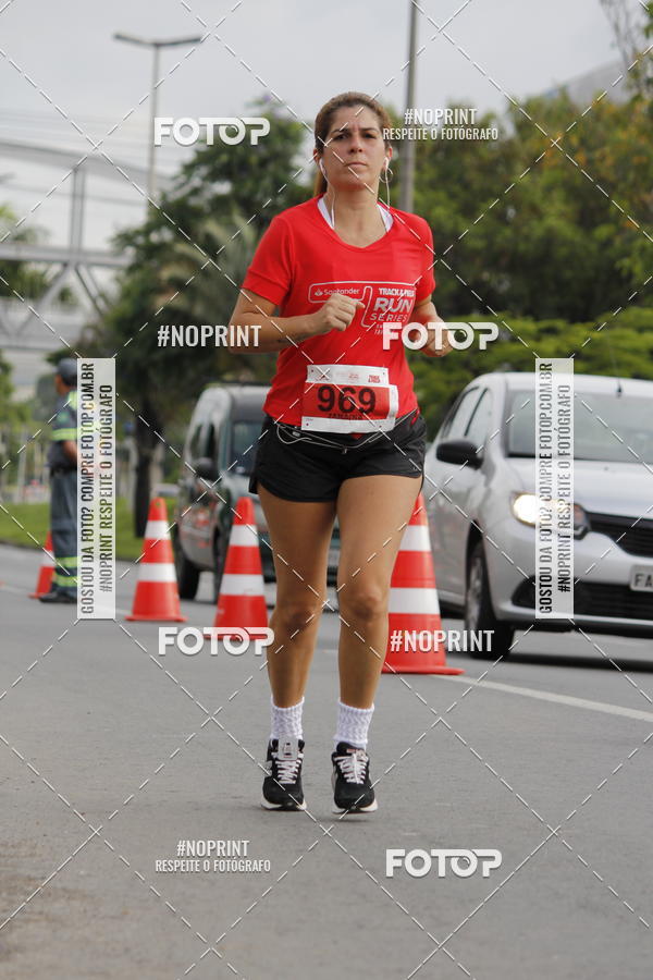 Buy your photos of the eventSantander Track & Field Run Series - Shopping Tambor on Fotop