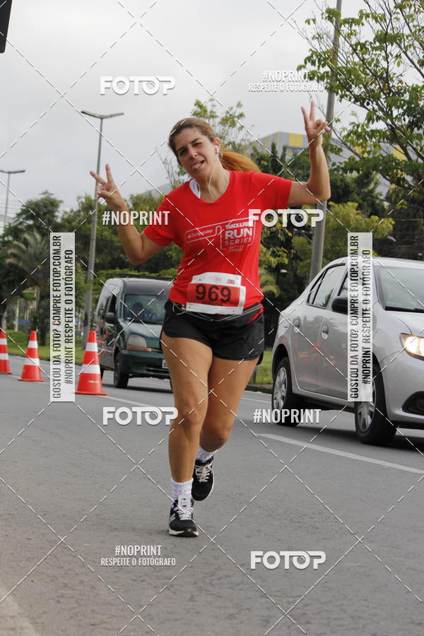 Buy your photos of the eventSantander Track & Field Run Series - Shopping Tambor on Fotop