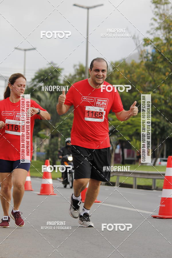 Buy your photos of the eventSantander Track & Field Run Series - Shopping Tambor on Fotop