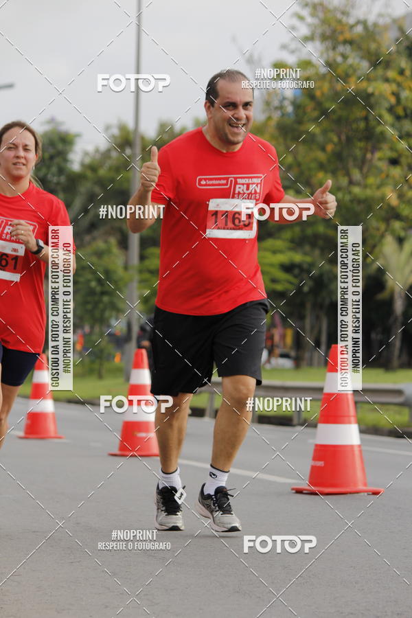 Buy your photos of the eventSantander Track & Field Run Series - Shopping Tambor on Fotop