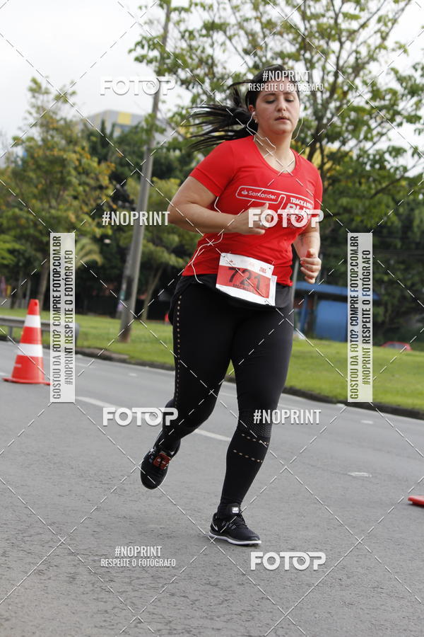 Buy your photos of the eventSantander Track & Field Run Series - Shopping Tambor on Fotop