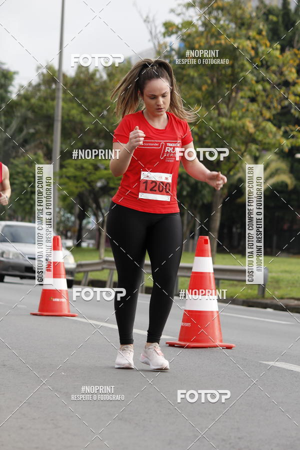 Buy your photos of the eventSantander Track & Field Run Series - Shopping Tambor on Fotop