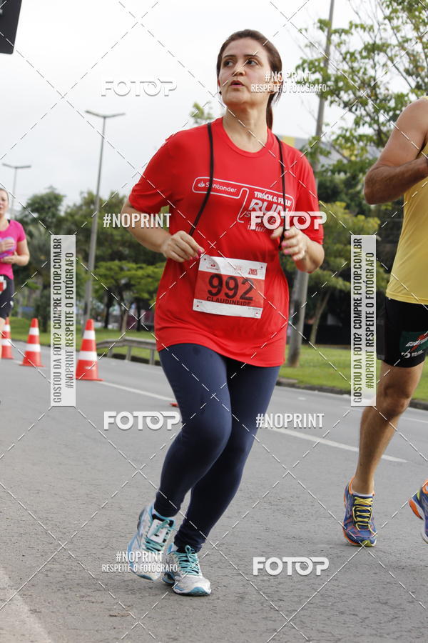 Buy your photos of the eventSantander Track & Field Run Series - Shopping Tambor on Fotop
