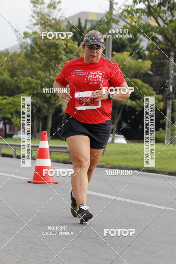 Buy your photos of the eventSantander Track & Field Run Series - Shopping Tambor on Fotop