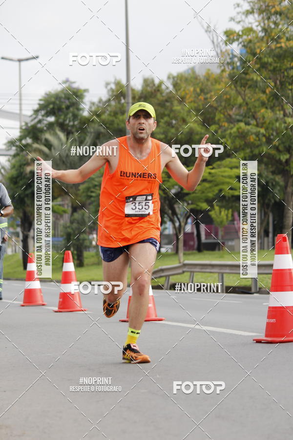 Buy your photos of the eventSantander Track & Field Run Series - Shopping Tambor on Fotop