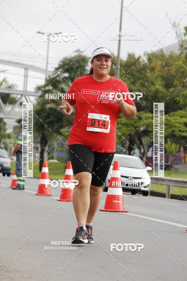 Buy your photos of the eventSantander Track & Field Run Series - Shopping Tambor on Fotop