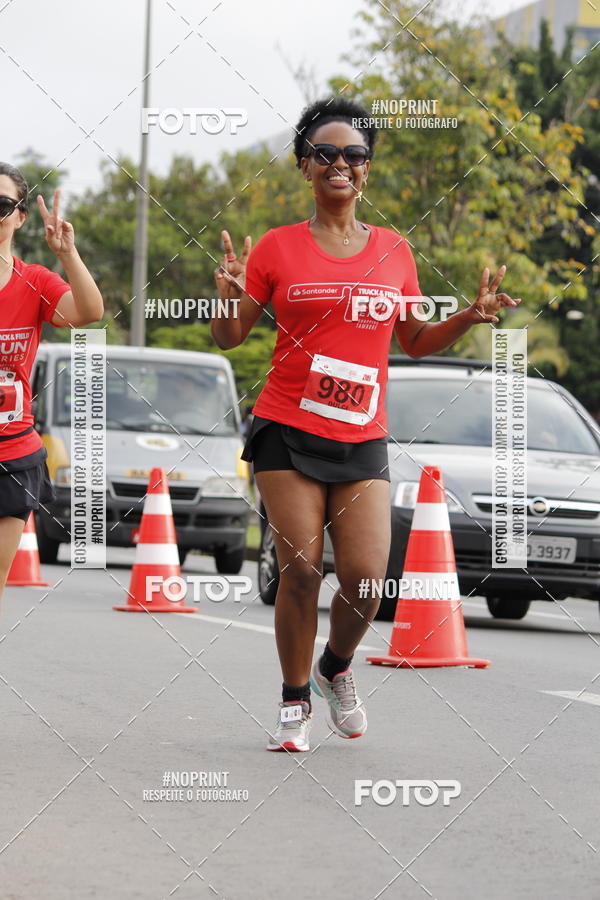 Buy your photos of the eventSantander Track & Field Run Series - Shopping Tambor on Fotop