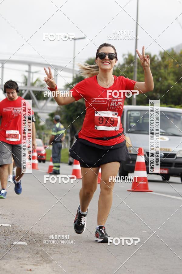 Buy your photos of the eventSantander Track & Field Run Series - Shopping Tambor on Fotop