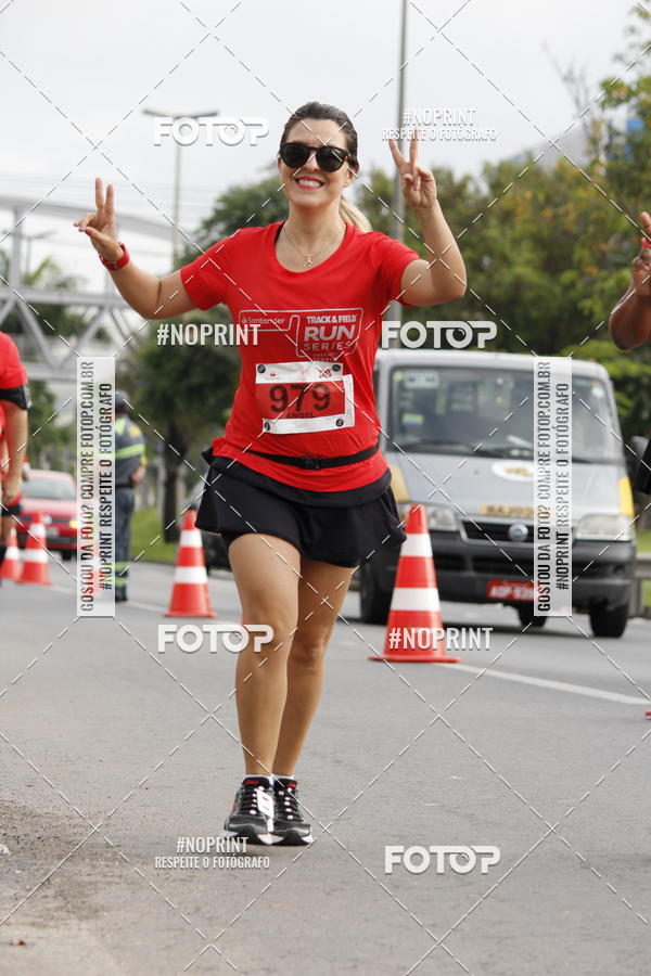 Buy your photos of the eventSantander Track & Field Run Series - Shopping Tambor on Fotop