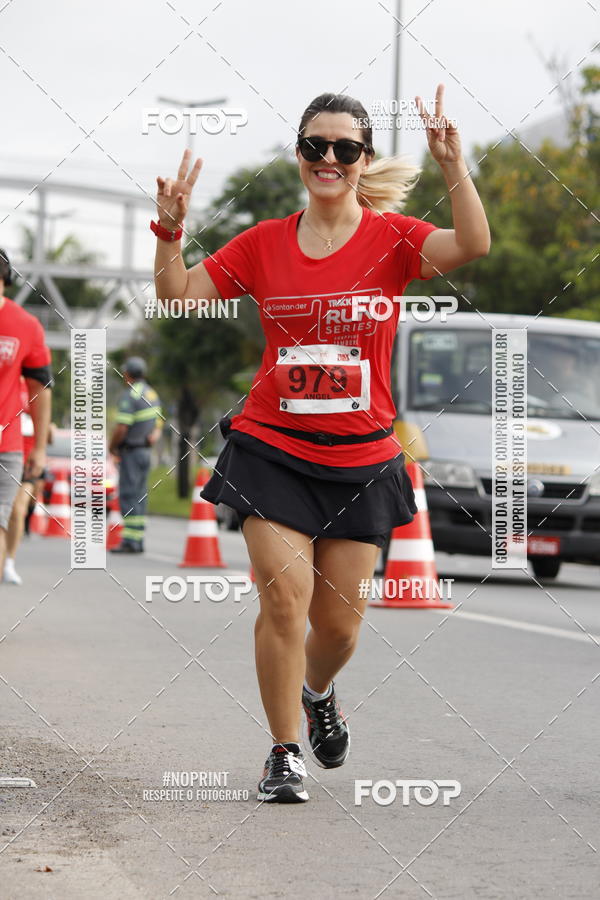 Buy your photos of the eventSantander Track & Field Run Series - Shopping Tambor on Fotop
