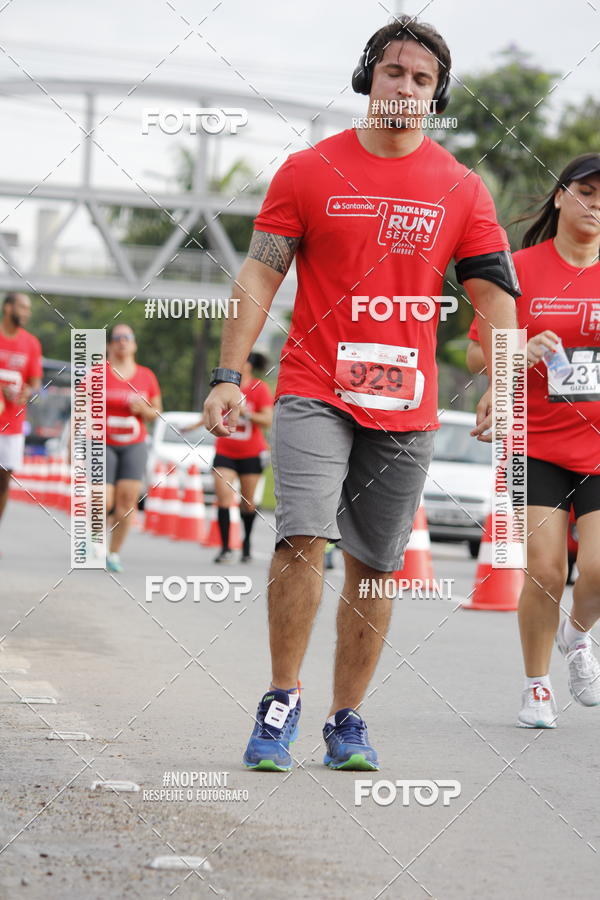 Buy your photos of the eventSantander Track & Field Run Series - Shopping Tambor on Fotop
