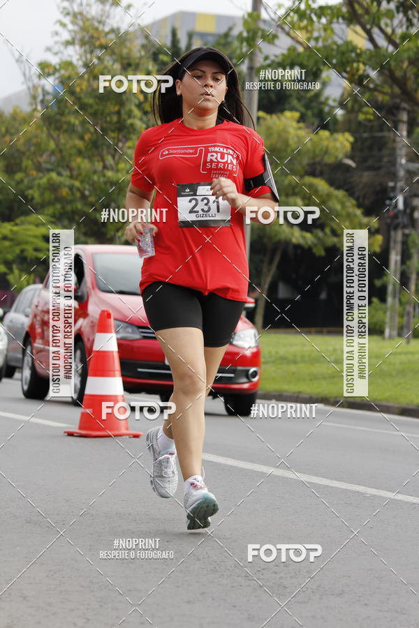 Buy your photos of the eventSantander Track & Field Run Series - Shopping Tambor on Fotop