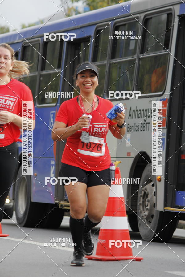Buy your photos of the eventSantander Track & Field Run Series - Shopping Tambor on Fotop