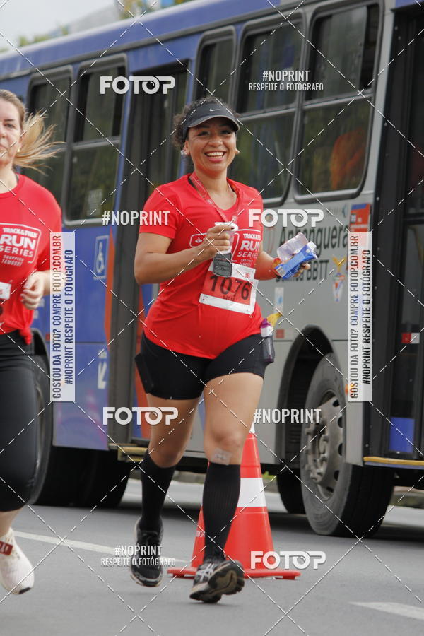 Buy your photos of the eventSantander Track & Field Run Series - Shopping Tambor on Fotop