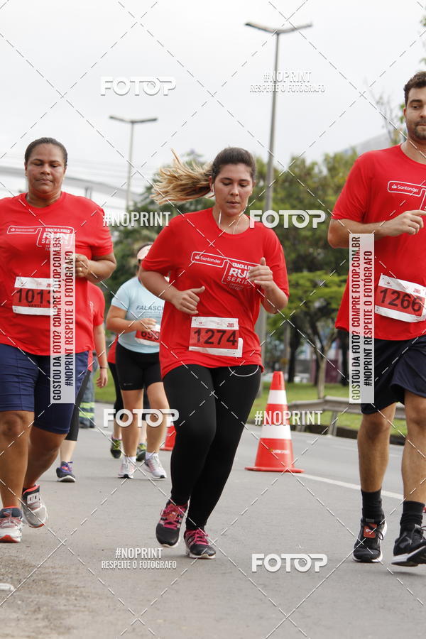 Buy your photos of the eventSantander Track & Field Run Series - Shopping Tambor on Fotop