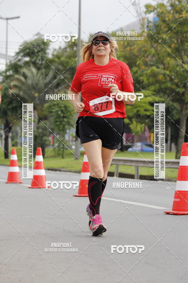 Buy your photos of the eventSantander Track & Field Run Series - Shopping Tambor on Fotop