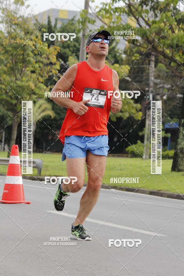 Buy your photos of the eventSantander Track & Field Run Series - Shopping Tambor on Fotop