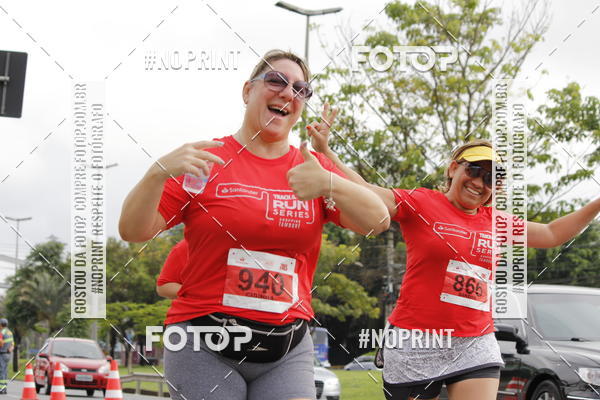 Buy your photos of the eventSantander Track & Field Run Series - Shopping Tambor on Fotop