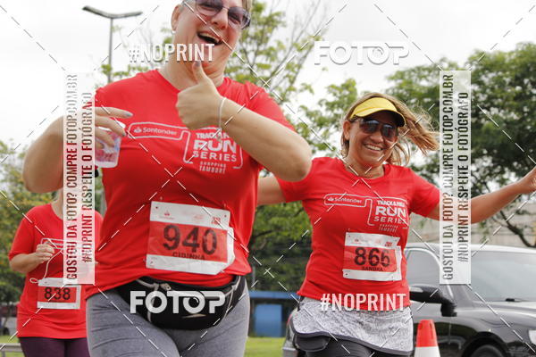 Buy your photos of the eventSantander Track & Field Run Series - Shopping Tambor on Fotop