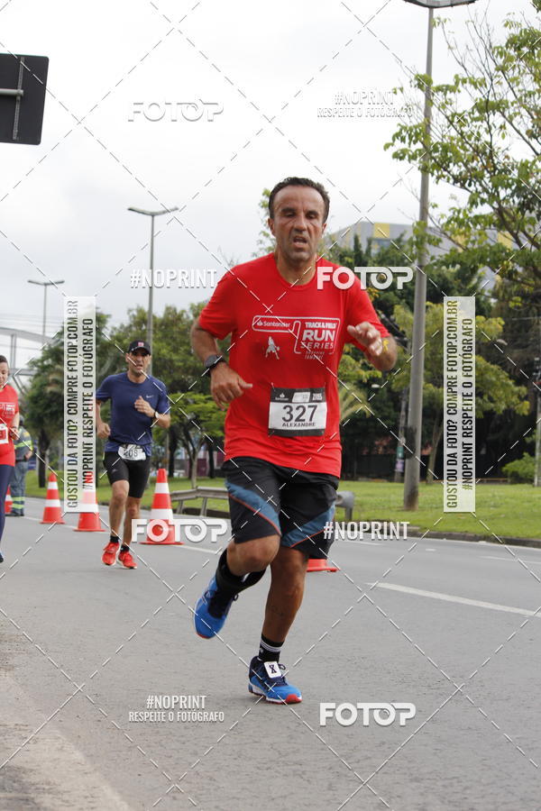 Buy your photos of the eventSantander Track & Field Run Series - Shopping Tambor on Fotop